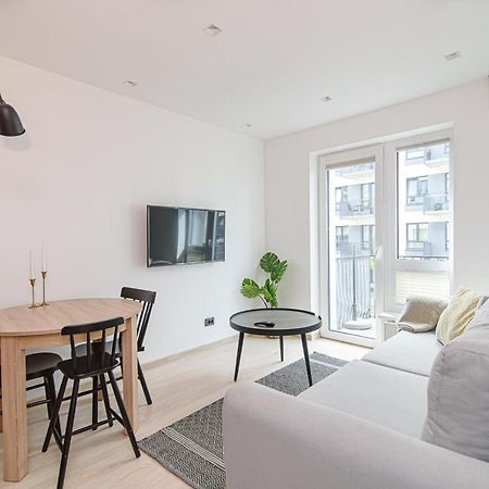 וילנה Modern Apartment Next To Ozas Park By Urban Rent מראה חיצוני תמונה