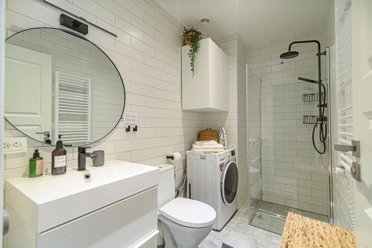 וילנה Modern Apartment Next To Ozas Park By Urban Rent מראה חיצוני תמונה